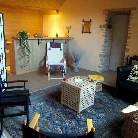 Les Hirondelles Hotel Sainte-Suzanne  Kültér fotó