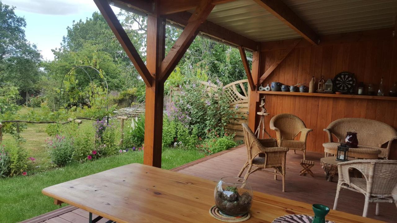 Les Hirondelles Hotel Sainte-Suzanne  Kültér fotó