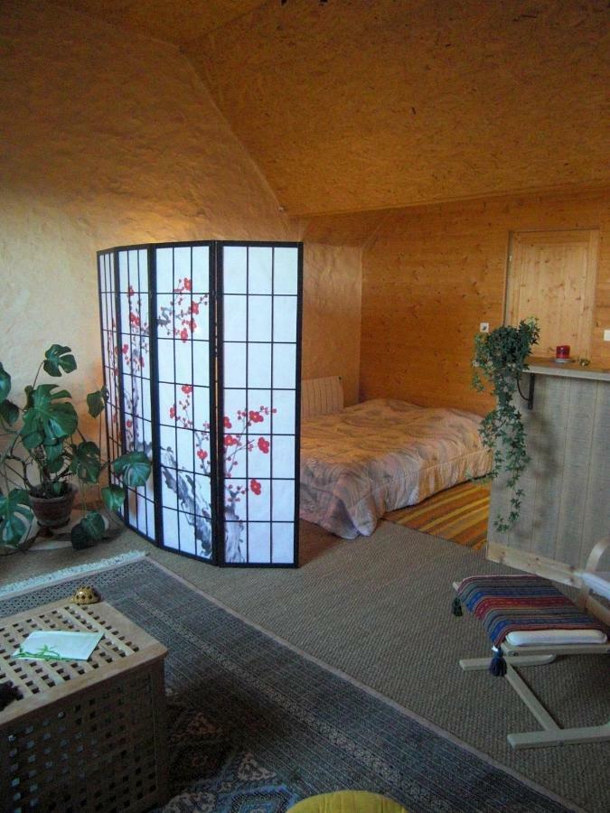 Les Hirondelles Hotel Sainte-Suzanne  Kültér fotó